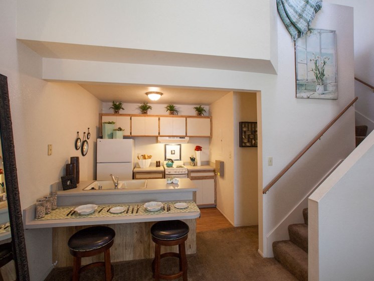 Dining Area (Model) at Cinnamon Tree Apartments in Albuquerque, MN